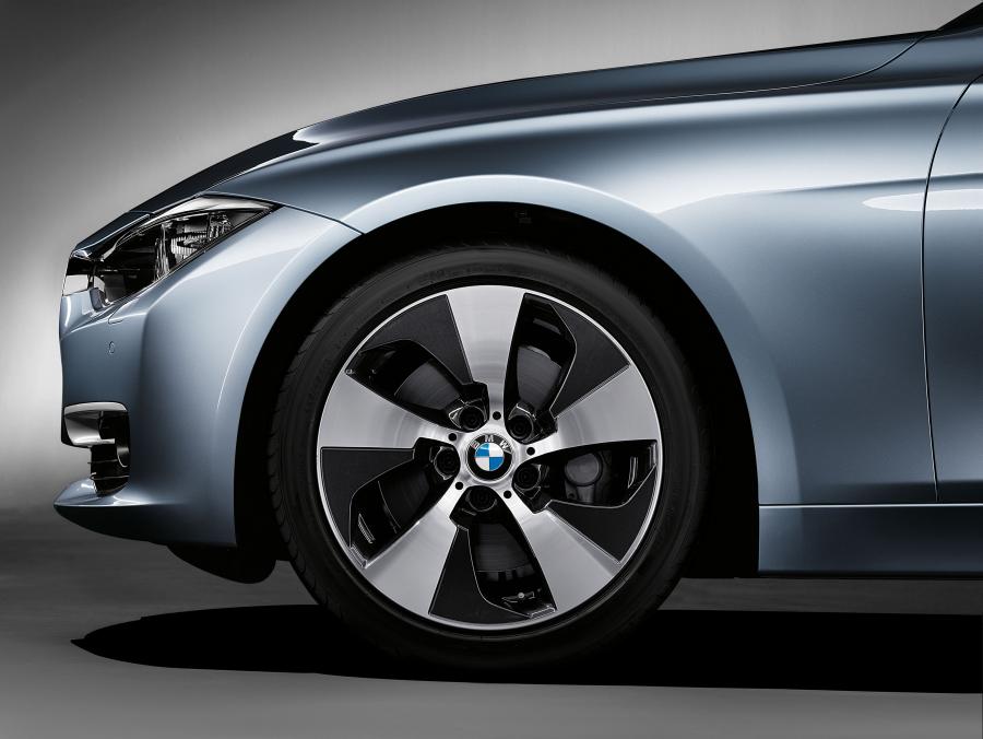  BMW ActiveHybrid 3 2012 года  (фото 87 из 102)